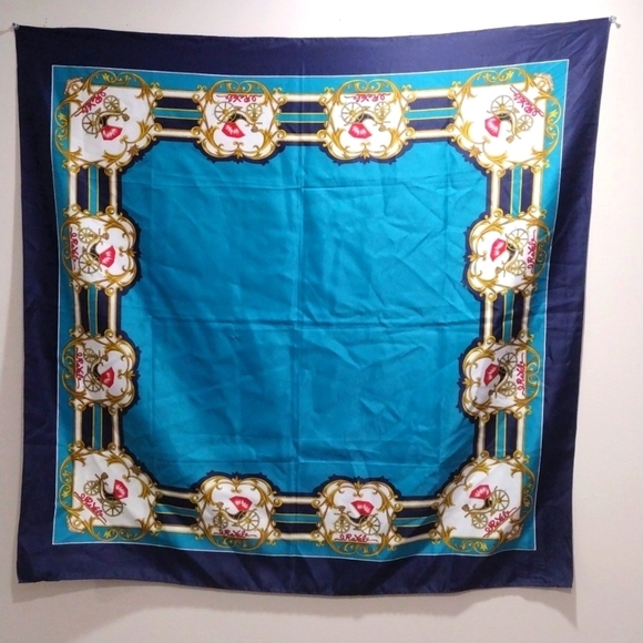 Royal Carriage Horse Print Scarf – Women’s Vintage 100% Polyester 35"x35" Scarf - Picture 3 of 8